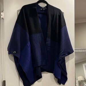 Women’s Sweater Poncho